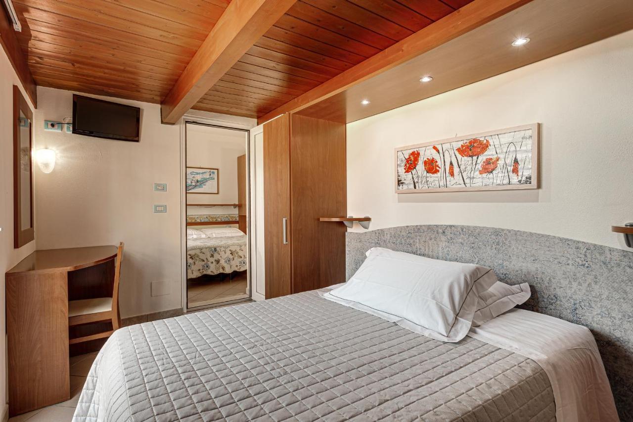 Hotel Dolcevita 切塞纳蒂科 外观 照片