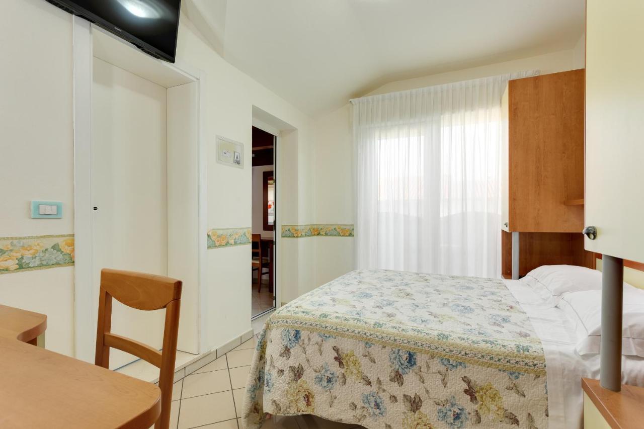 Hotel Dolcevita 切塞纳蒂科 外观 照片