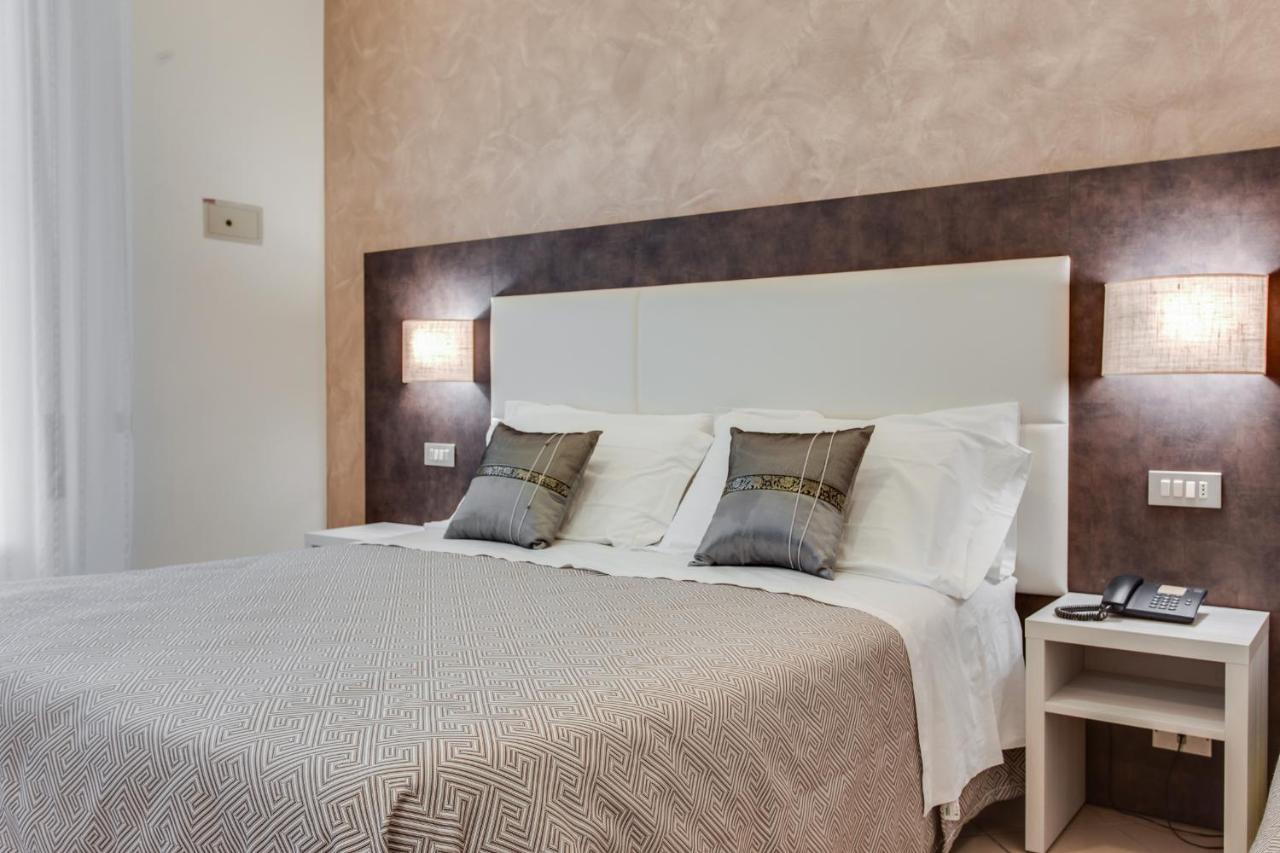 Hotel Dolcevita 切塞纳蒂科 外观 照片