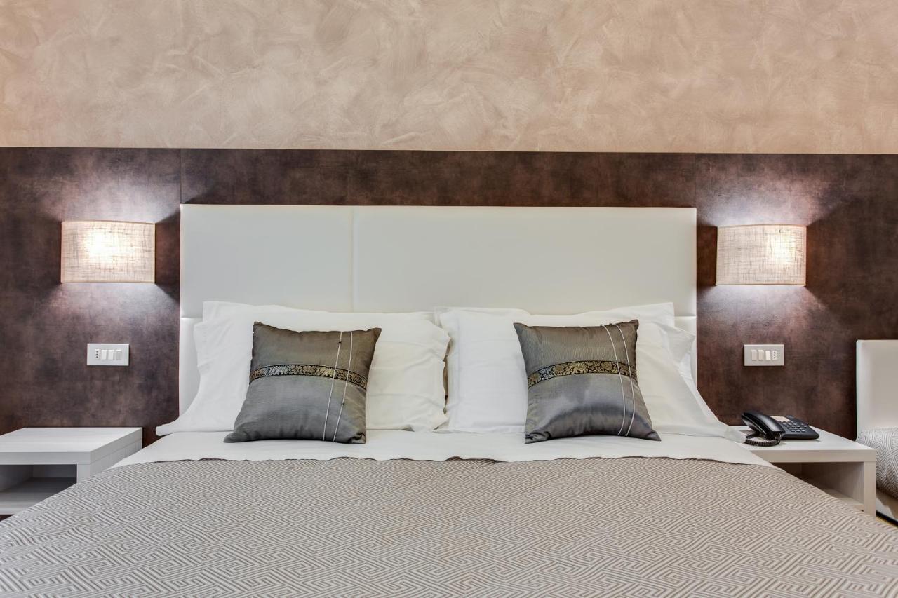 Hotel Dolcevita 切塞纳蒂科 外观 照片