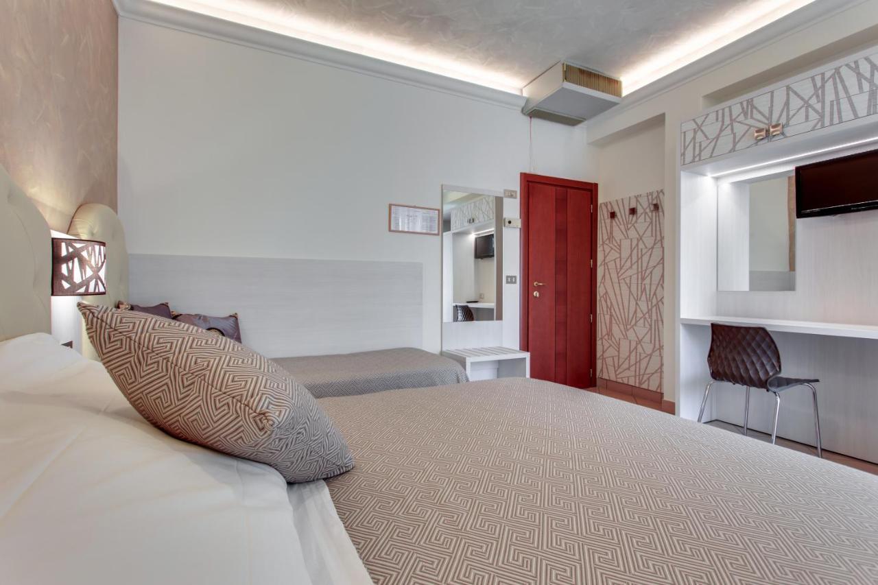 Hotel Dolcevita 切塞纳蒂科 外观 照片