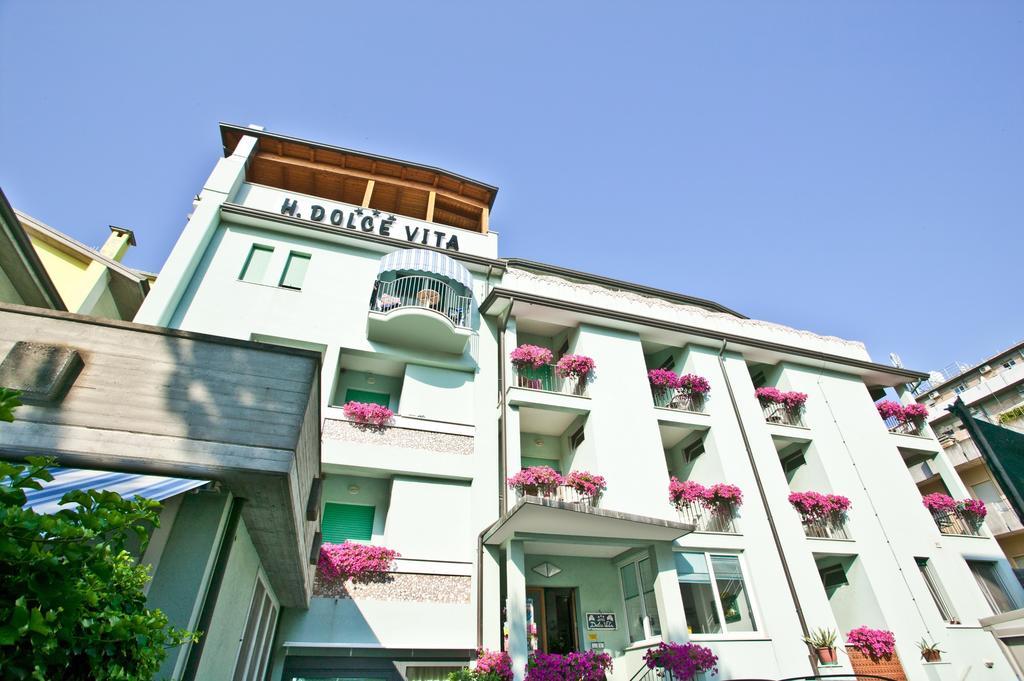 Hotel Dolcevita 切塞纳蒂科 外观 照片