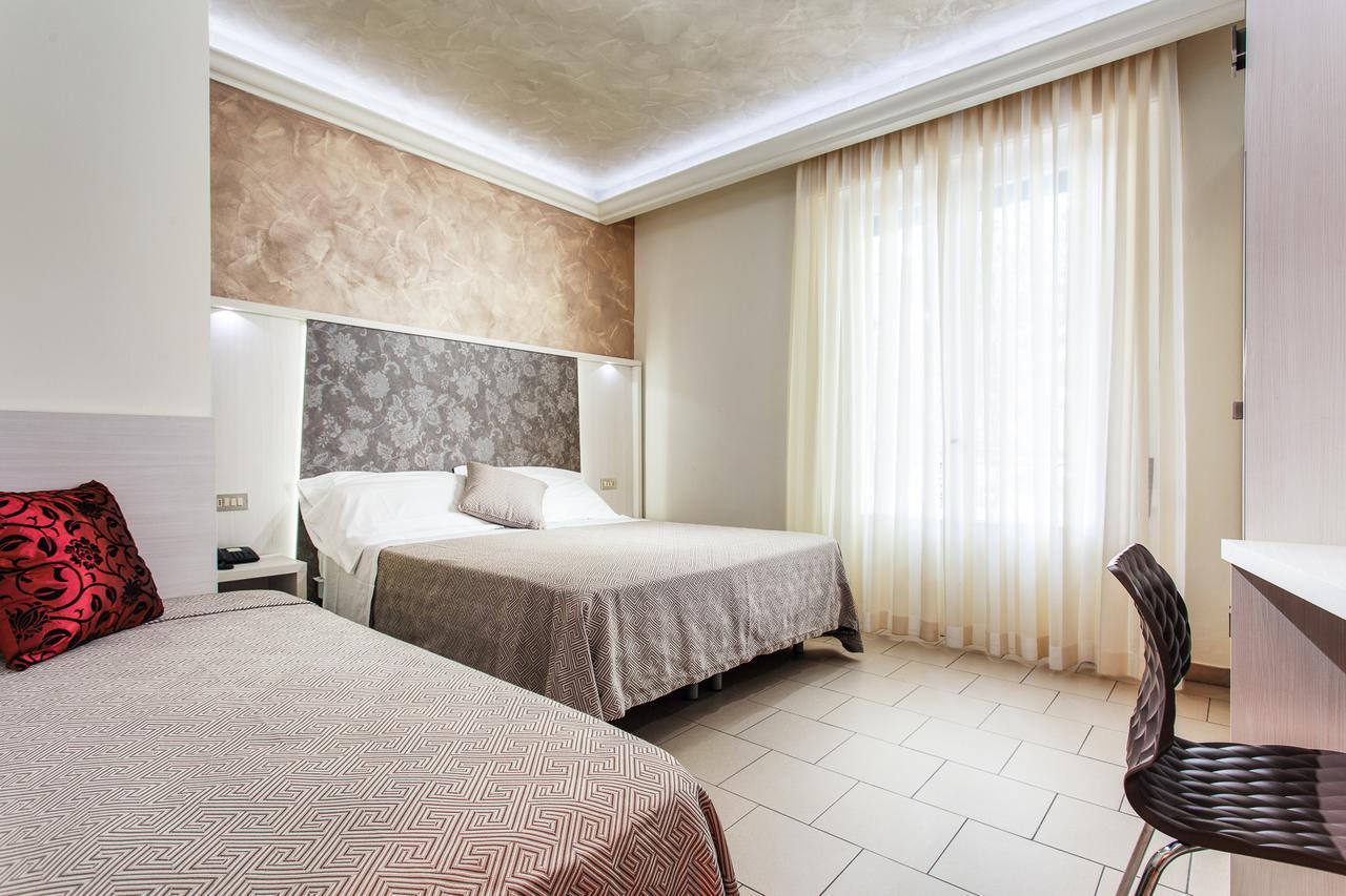 Hotel Dolcevita 切塞纳蒂科 外观 照片